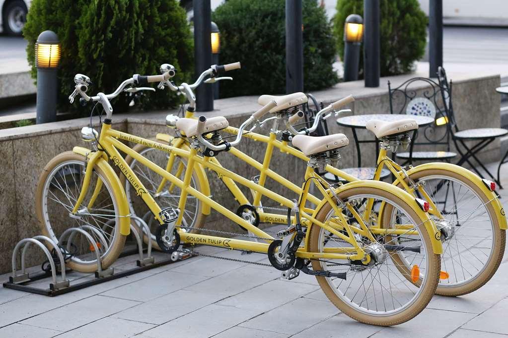 Golden Tulip Victoria Bucharest Hotel Exterior foto